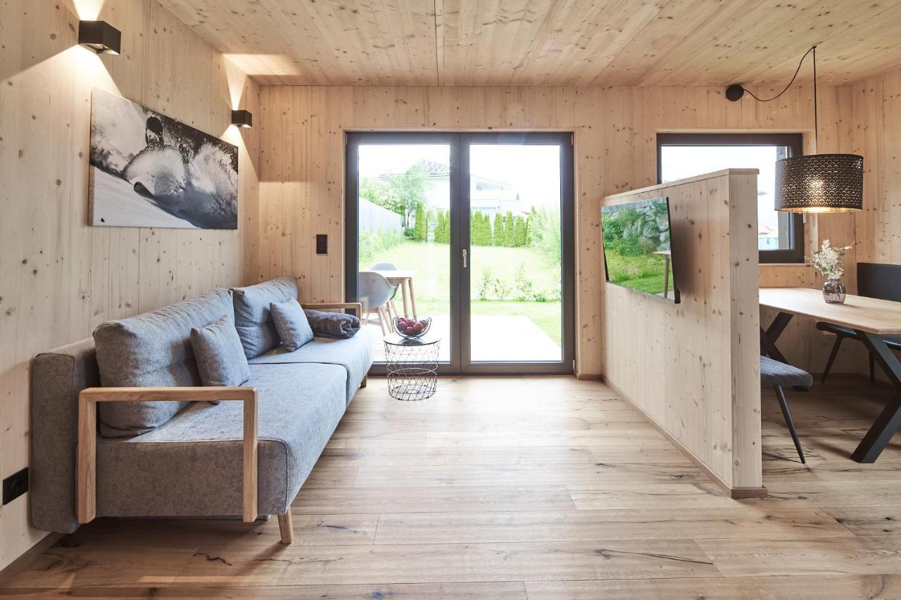 Black Forest Lodges - Gehobene Ferienwohnungen Mit Privatsaunas Tulfes Exterior photo